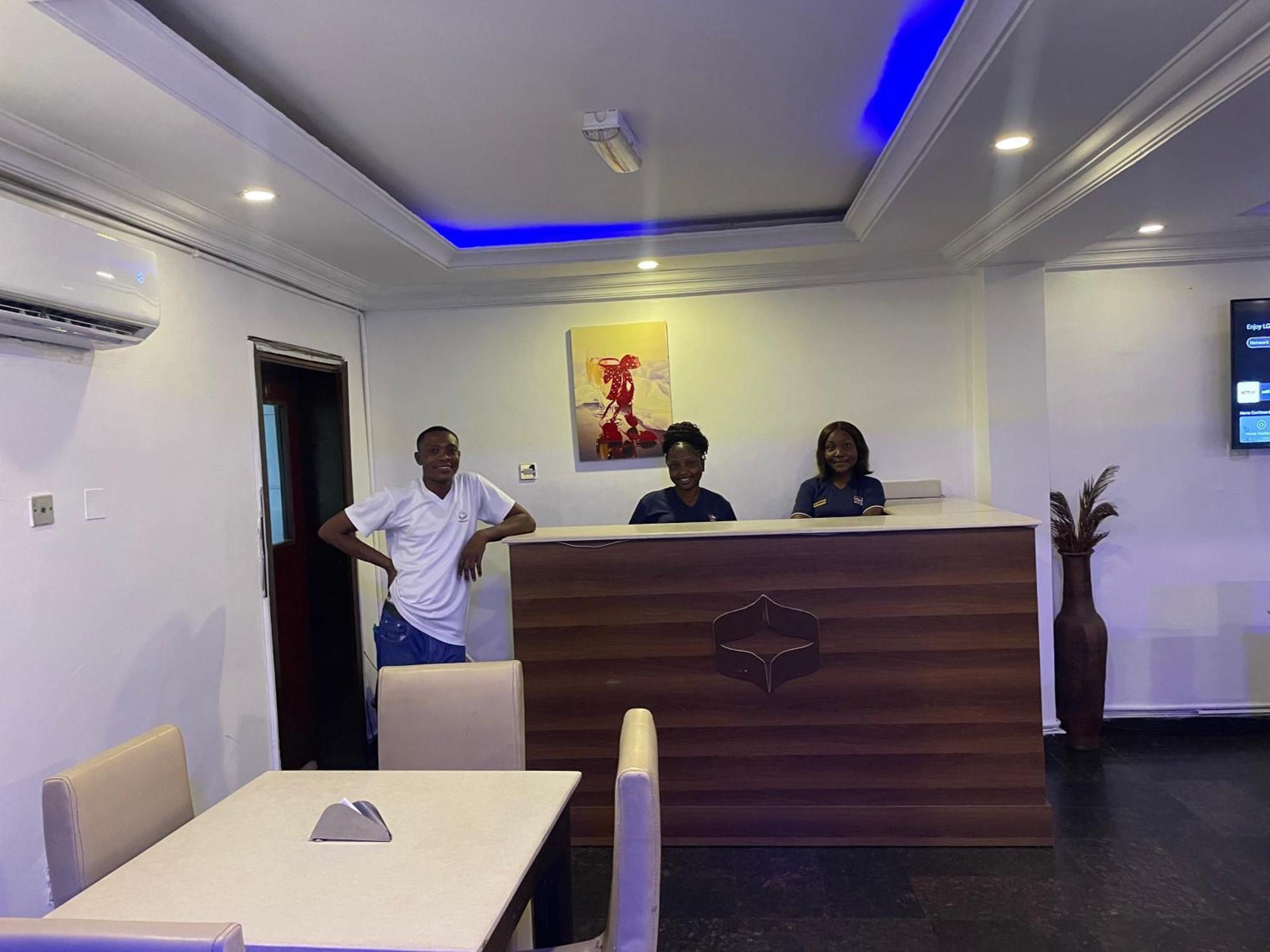 Presken K-One Hotel Ikeja Exterior photo
