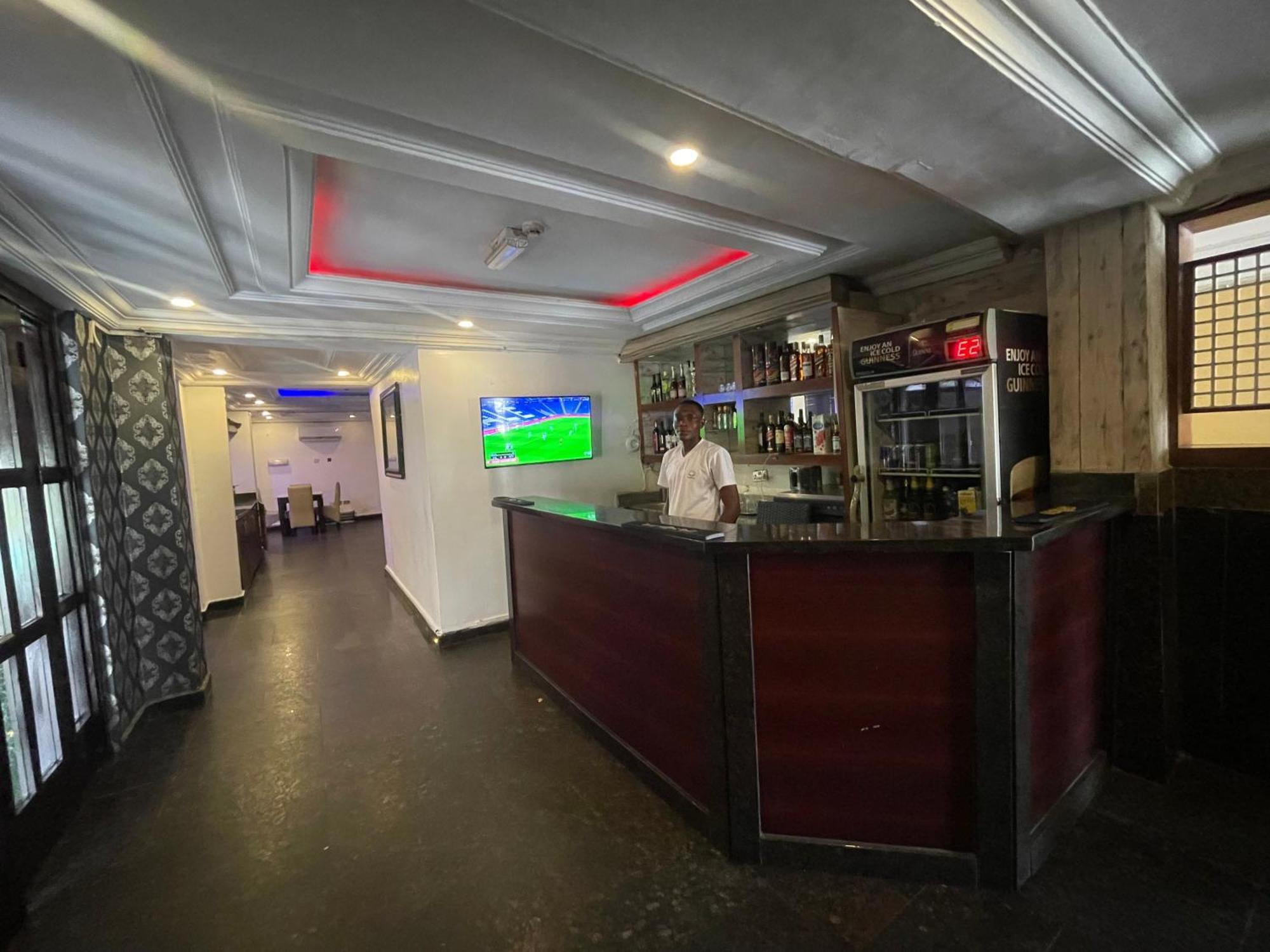 Presken K-One Hotel Ikeja Exterior photo