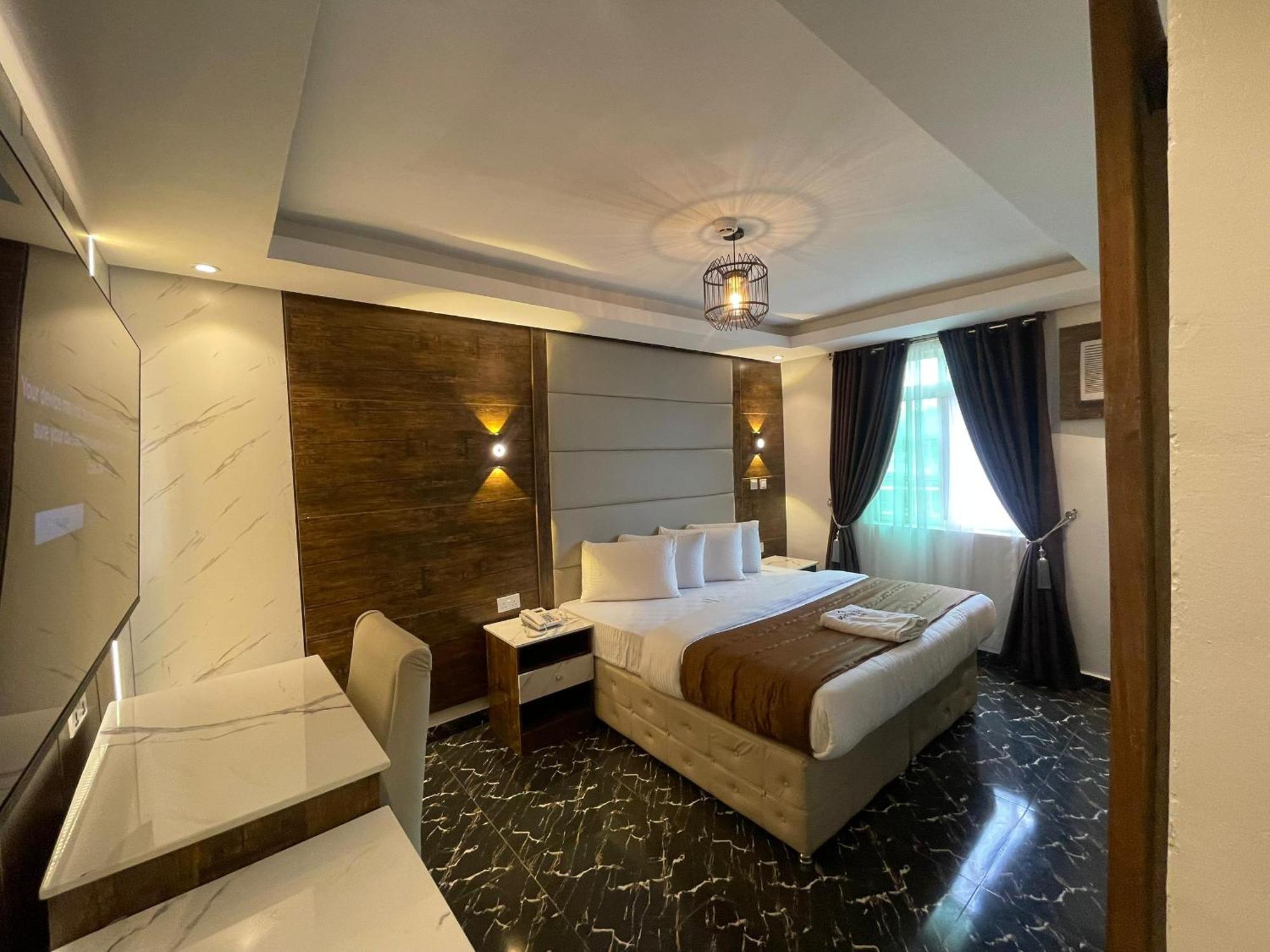 Presken K-One Hotel Ikeja Exterior photo
